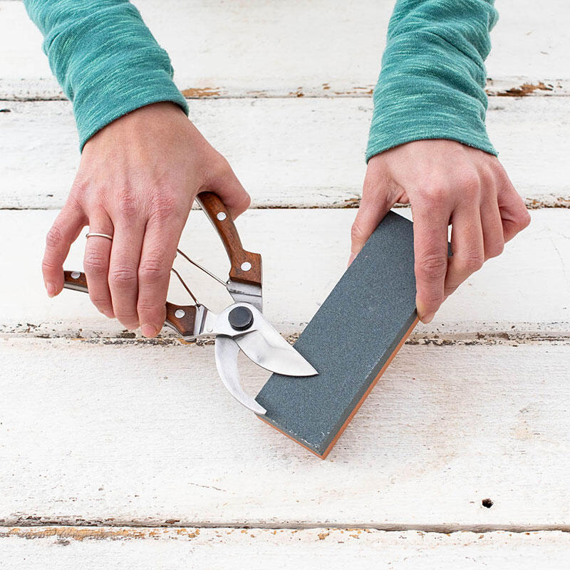 how to sharpen garden tools